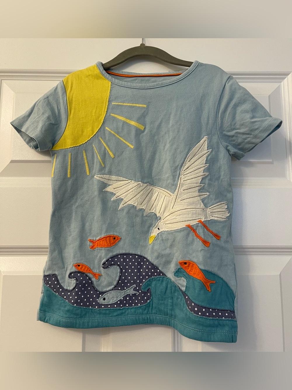 Mini Boden seagull appliqué t-shirt 5/6